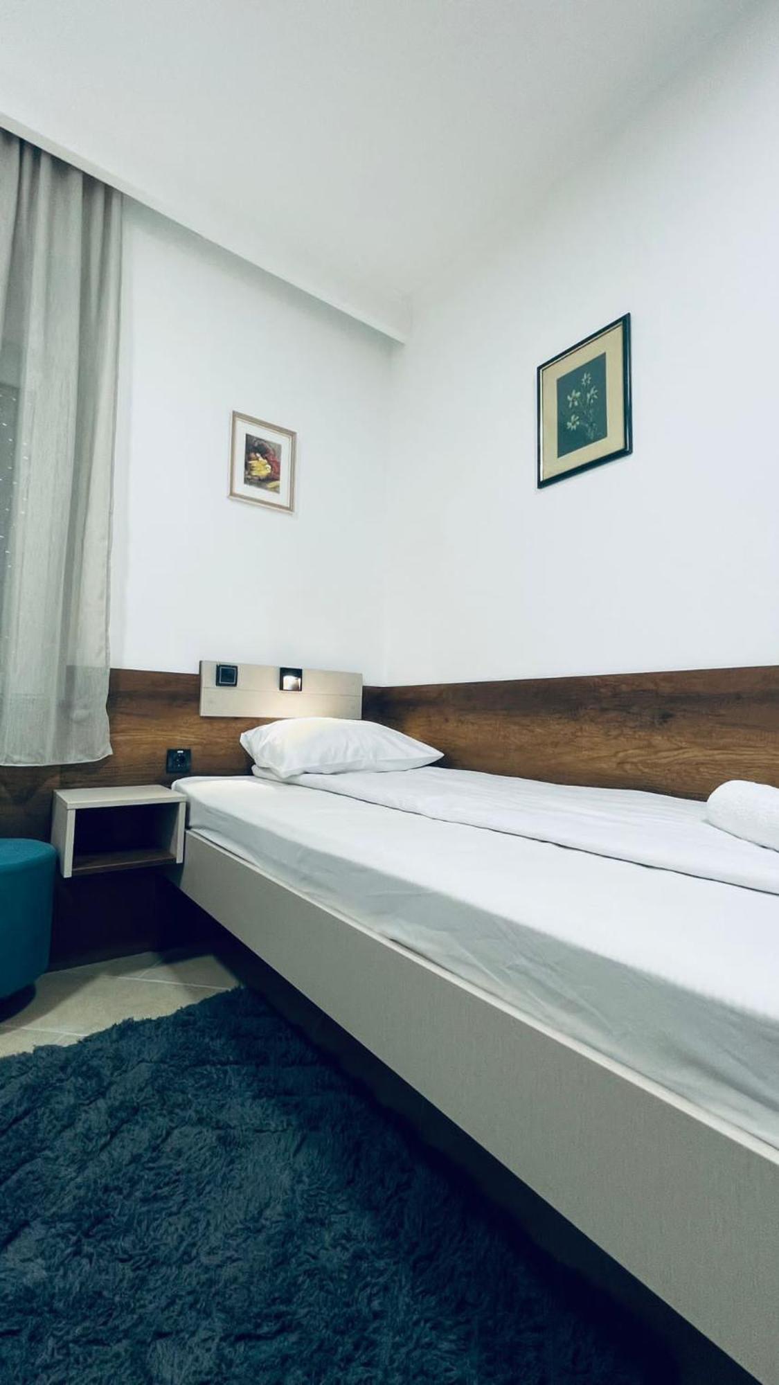 Kollar D Guest House - Prenociste Rooms Subotica Exterior foto